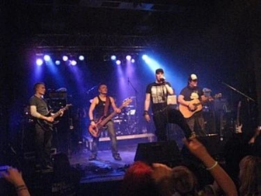 File:RRTourStage.jpg